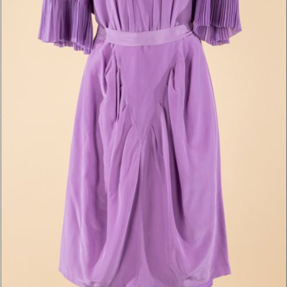 BCBG Max Azria purple silk dress with pleated frill sleeves, together with slip - Picture 2 of 3